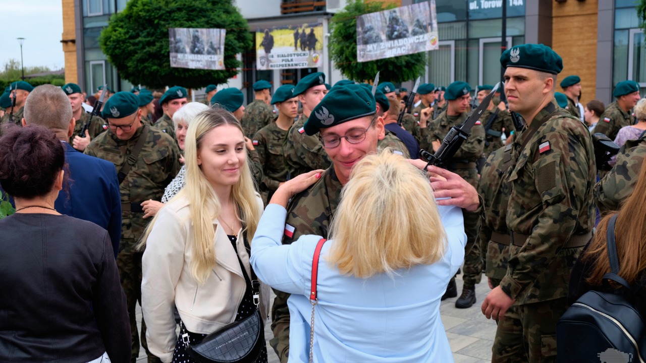 Przysięga wojskowa w Czarnej Białostockiej [fot. C. Rutkowski UMWP]