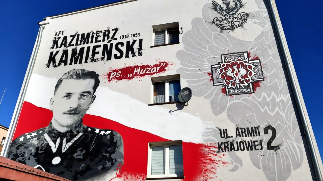 Odsłonięcie muralu Kazimierza Kamieńskiego ps. Huzar w Łapach [fot. Stanisław Kuć] 