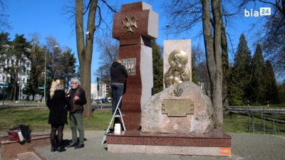 Krzyż Katyński do&nbsp;pomnika
