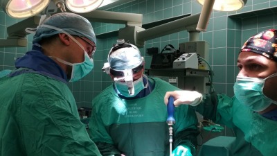 ROZMOWA. Ścigam się z&nbsp;robotami (od&nbsp;kręgosłupów) - dr Paweł Grabala