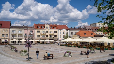 Letnie spacery po&nbsp;mieście z&nbsp;przewodnikiem. Udział jest bezpłatny