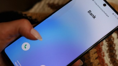 Kobieta straciła mnóstwo pieniędzy