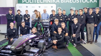 Studenci Politechniki Białostockiej stworzyli pierwszy hybrydowy bolid