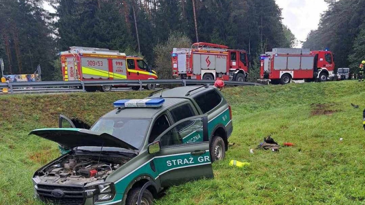 Pojazd Straży Granicznej wypadł z drogi [fot. OSP Zabłudów]