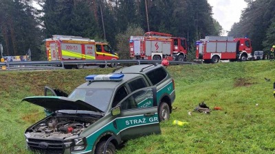 Na trasie Białystok - Michałowo auto wypadło z&nbsp;drogi