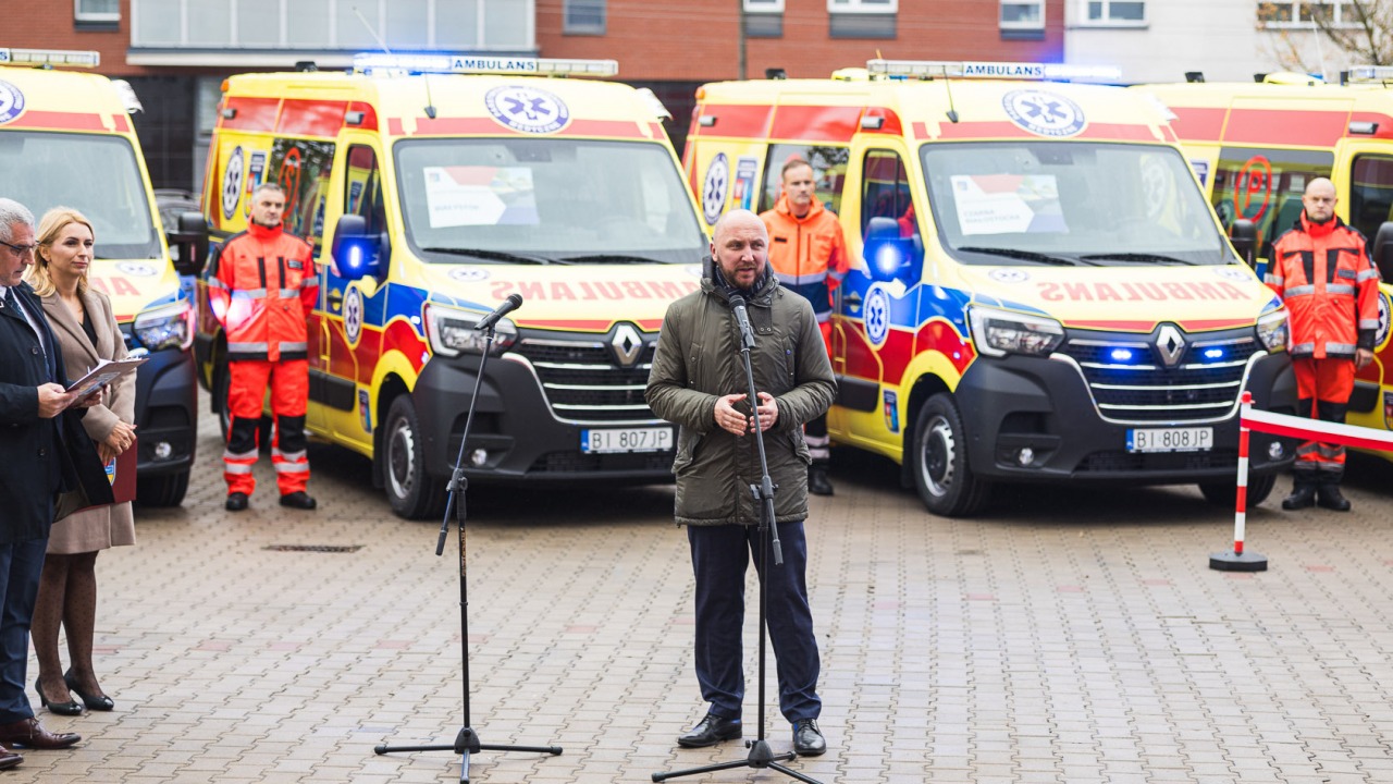 Prezentacja nowych ambulansów WSPR w Białymstoku/fot. Paweł Krukowski