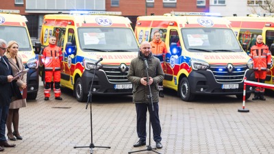 10 nowych ambulansów wesprze system ratownictwa medycznego w&nbsp;województwie