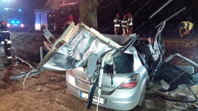 Śmiertelny wypadek w&nbsp;regionie. Zginął 19-letni kierowca i&nbsp;dwaj pasażerowie