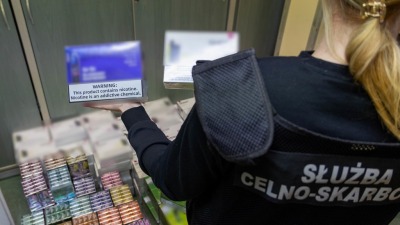 Przesyłki kurierskie z&nbsp;nielegalnymi e-papierosami