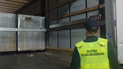 Papierosy ukryte w&nbsp;ładunku filtrów samochodowych