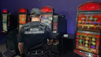 KAS zlikwidowała w&nbsp;Łomży dwa&nbsp;nielegalne salony gier hazardowych