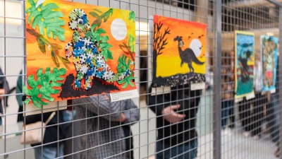 Dinozaury w kampusie Uniwersytetu w Białymstoku