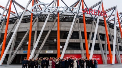 Chorten Arena już świeci
