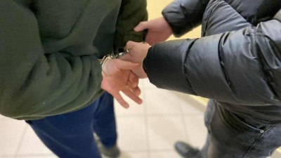 Napadli na sąsiada. Zaatakowali go sztachetą i łopatą