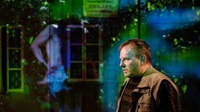 RECENZJA. "Skrzyneczka bez pudła", czyli gorzko-słodka historia w&nbsp;Teatrze Dramatycznym