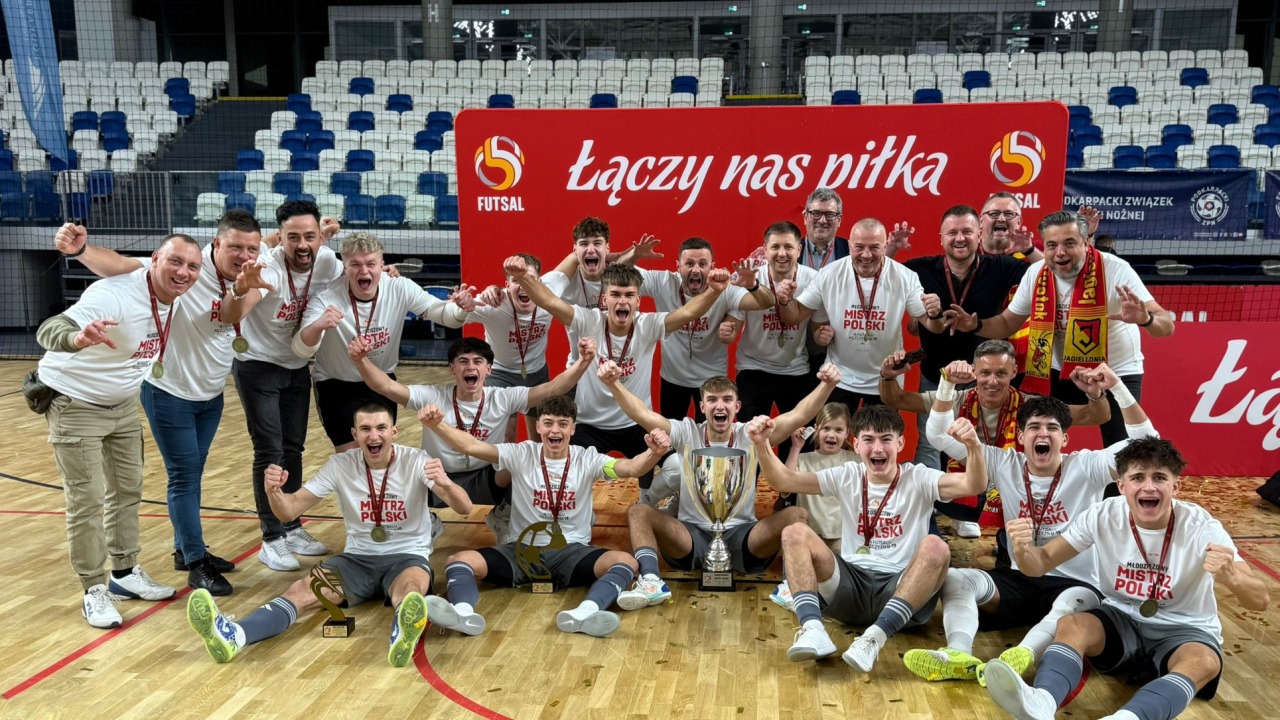 Mistrzowie U19 [fot. Jagiellonia Białystok Futsal]