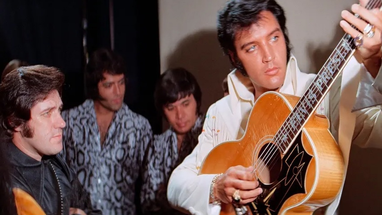 [fot. kadr z dokumentu: EPiC: Elvis Presley in Concert w Helios na Scenie/Helios]