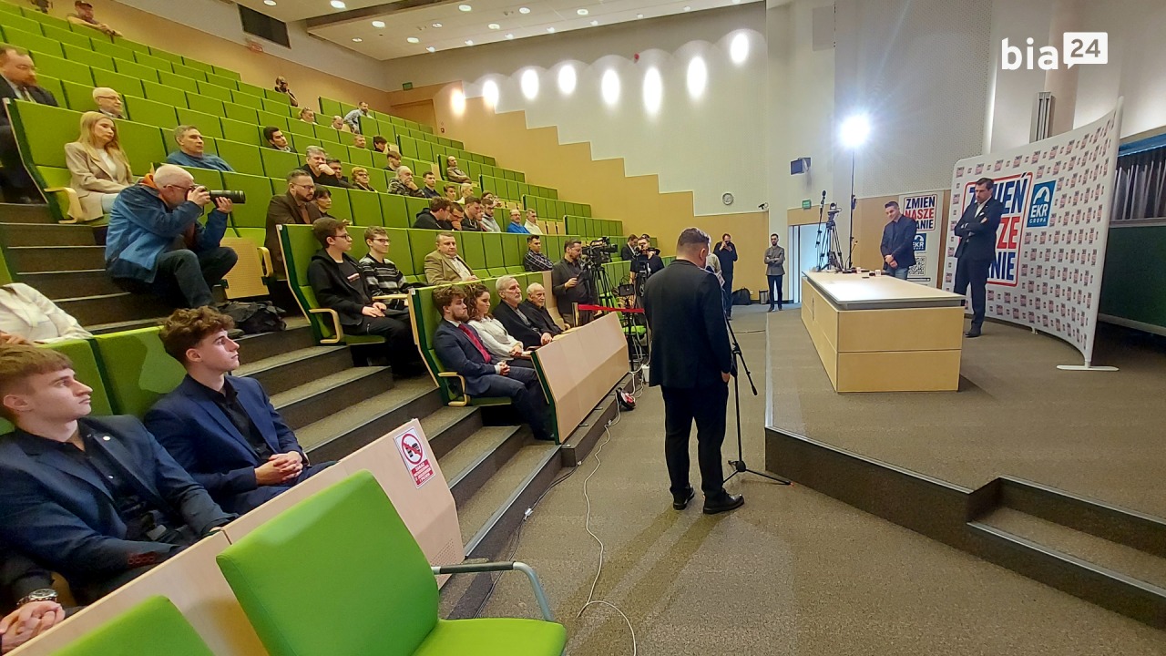 Spotkanie w auli UwB [fot. Bia24]