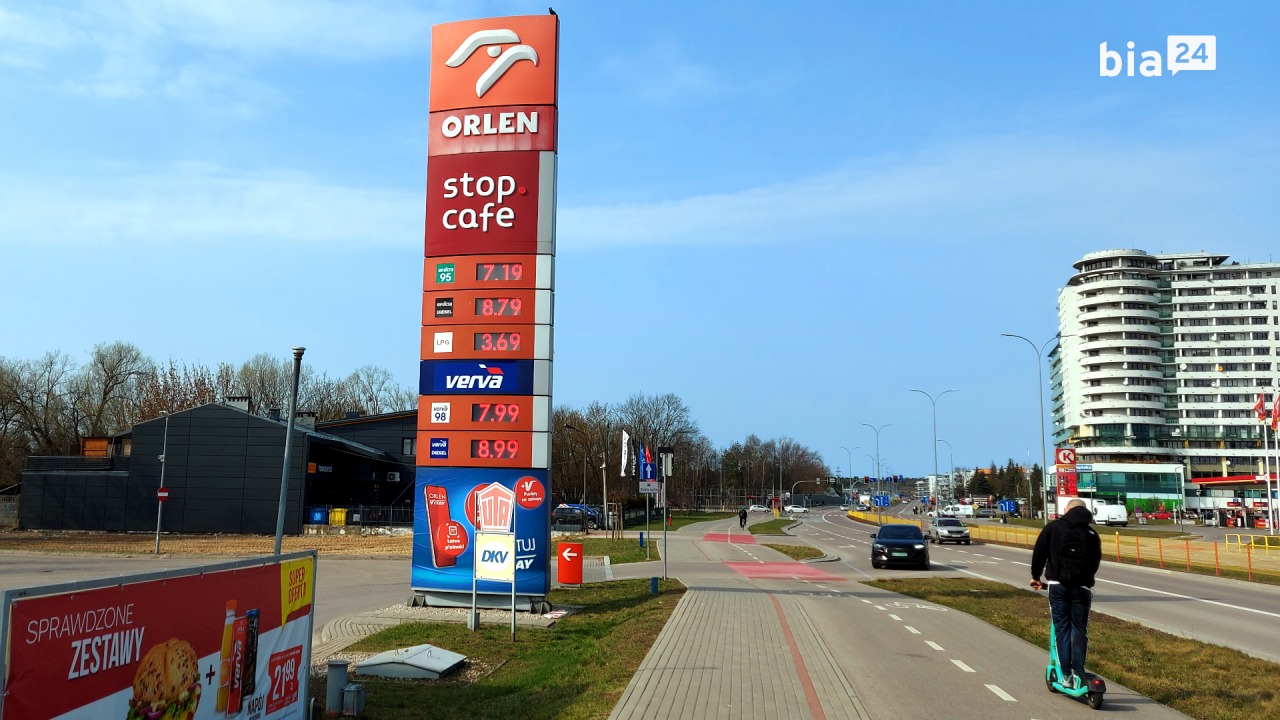 Państwowy koncern utrzymuje wysokie ceny paliw [fot. Bia24]