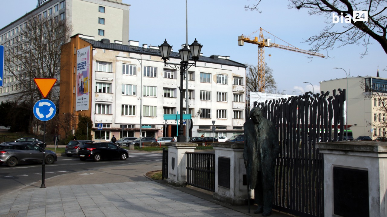 Kamienica przy ul. Branickiego 1 [fot. Bia24]