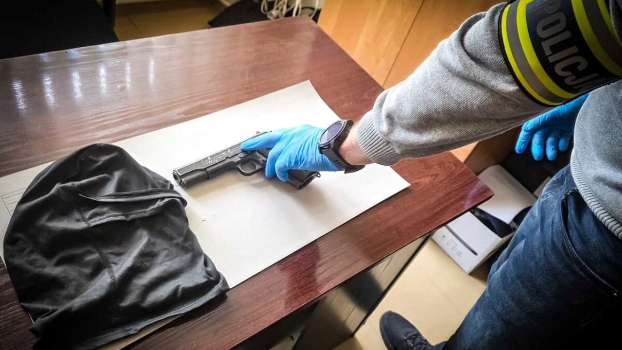 Przedmioty znalezione u podejrzanego [fot. podlaska policja]