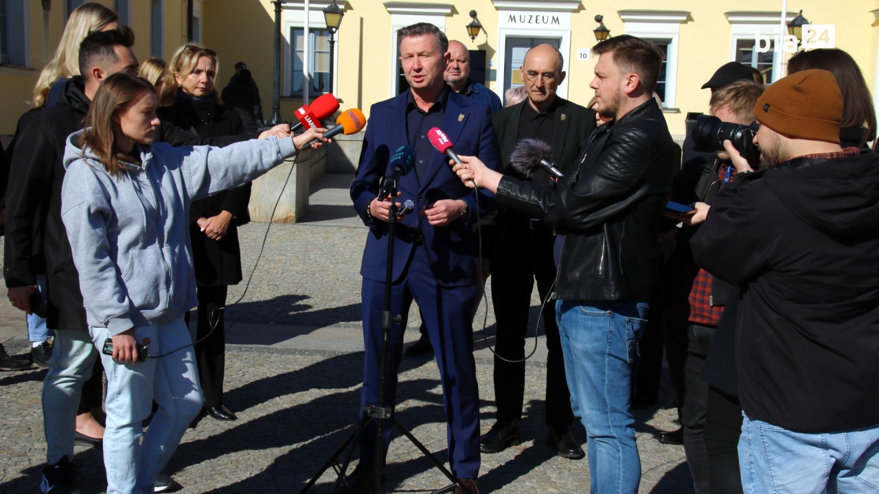 Konferencja prasowa w centrum Białegostoku [fot. Bia24]