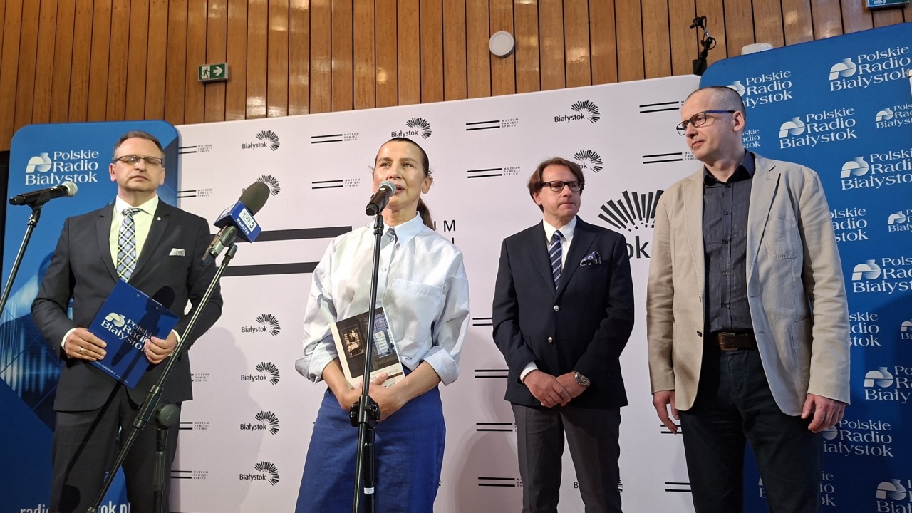 Katarzyna Herman (przy mikrofonie) [fot. Anna Dycha/Bia24]