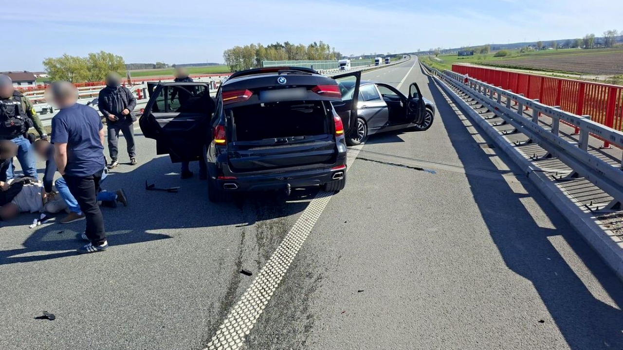 Zatrzymanie złodziei samochodów [fot. policja]