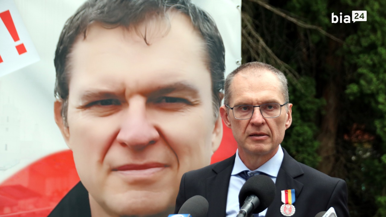 Andrzej Poczobut podczas wiecu solidarności w Białymstoku [fot. A. Ciszewski Bia24]