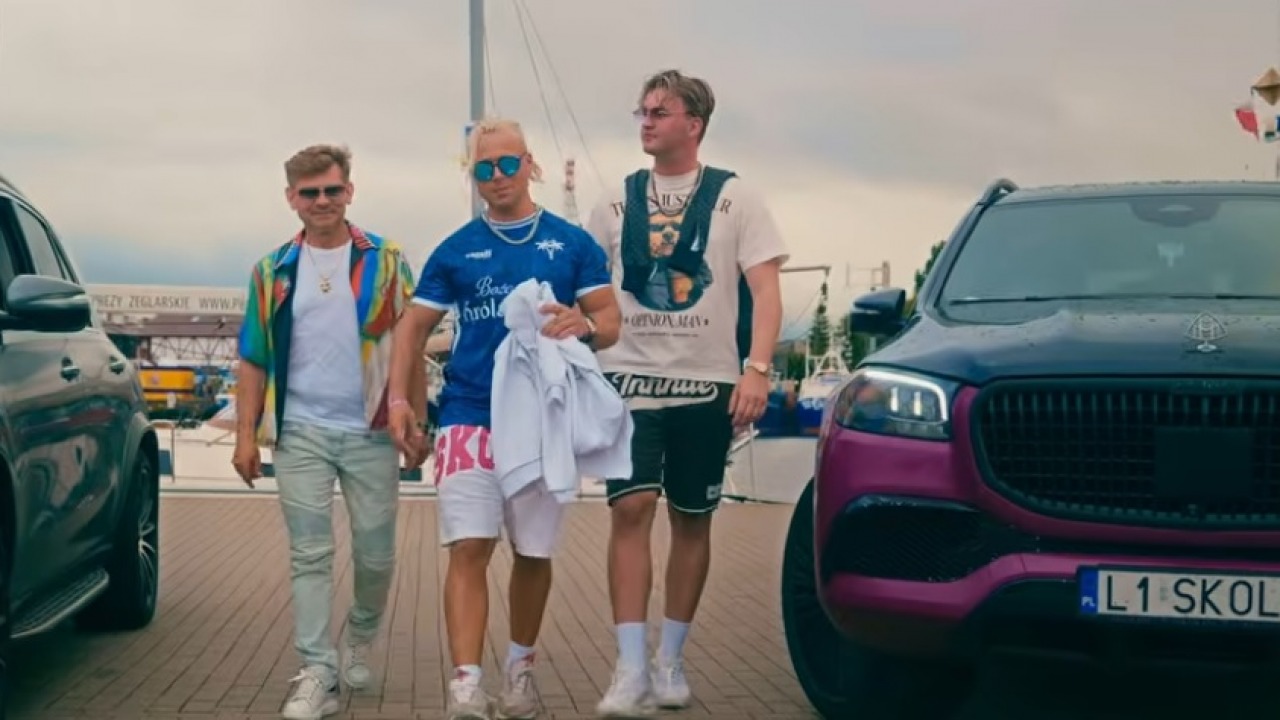 kadr z teledysku SKOLIM & Zenek Martyniuk & RAIDER - Love/YouTube