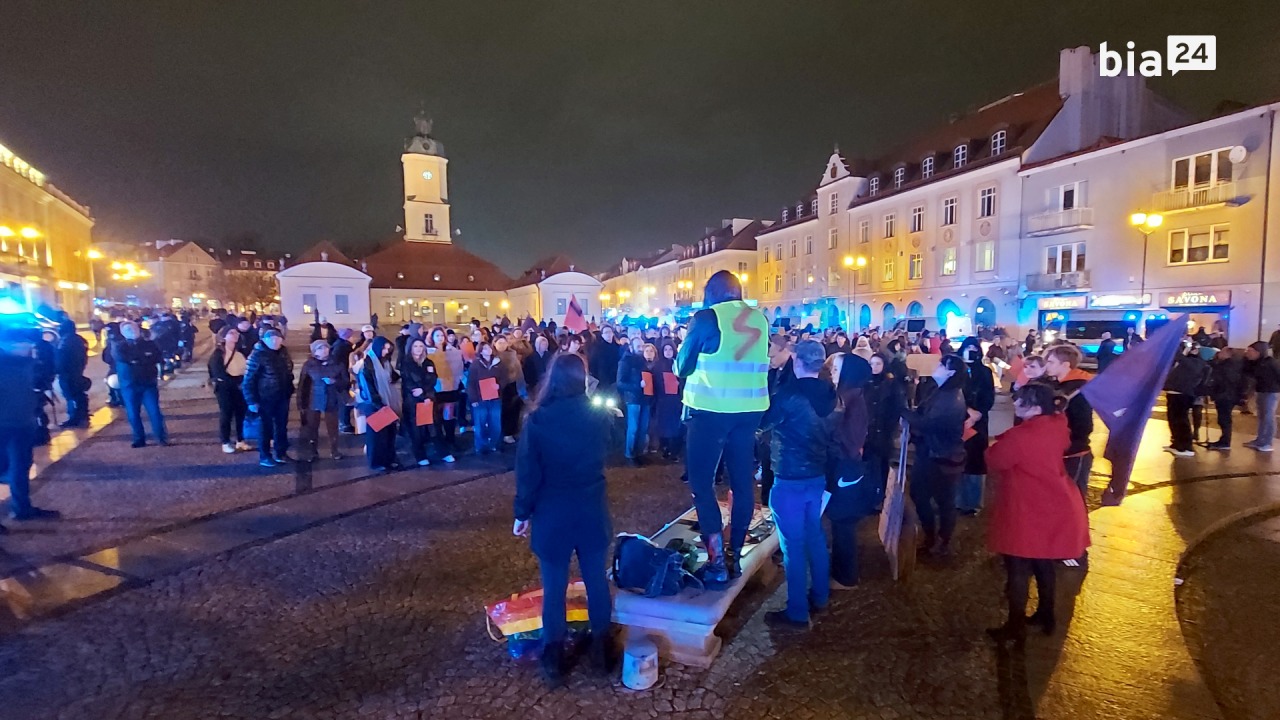 Manifestacja proaborcyjna na Rynku Kościuszki [fot. Bia24]