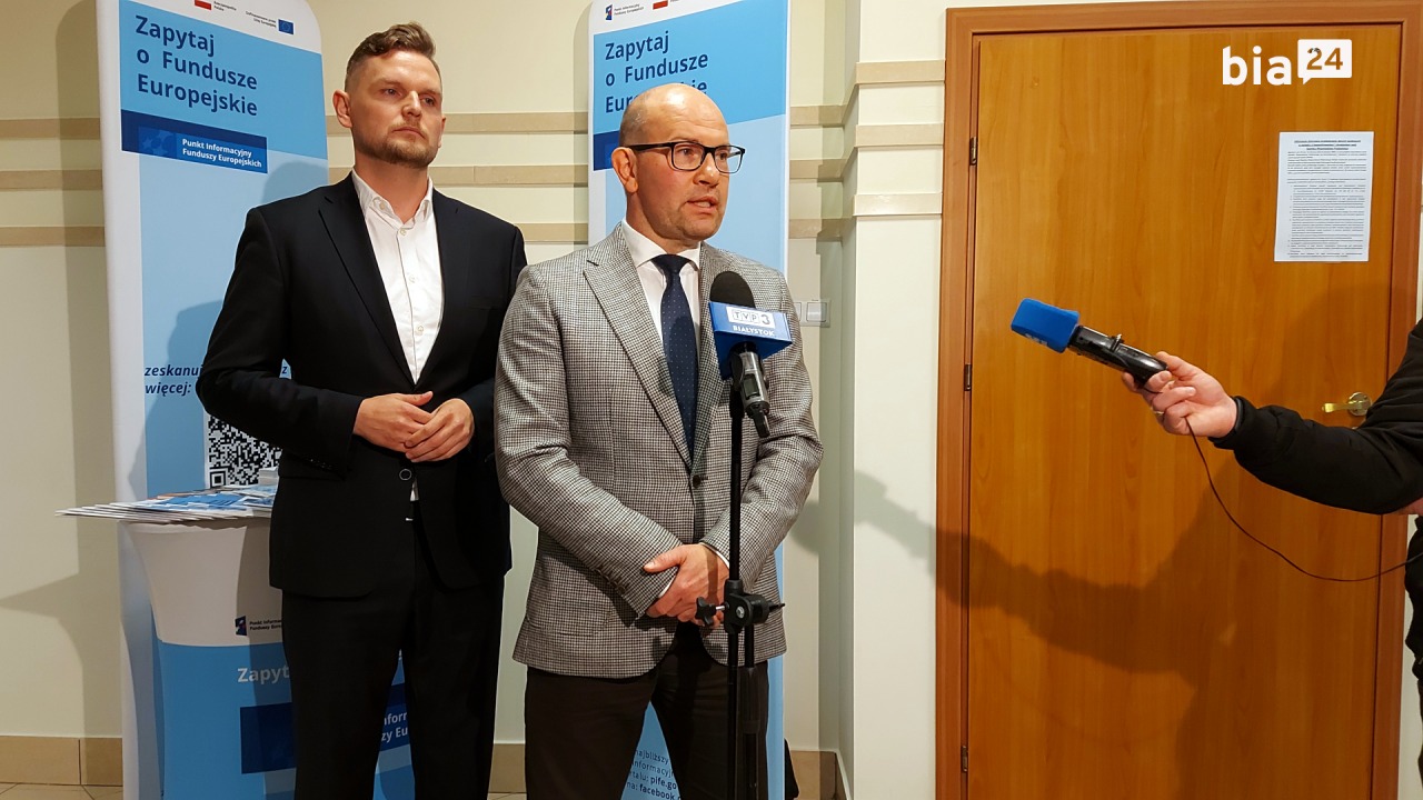 Radni PiS na konferencji prasowej [fot. Bia24]
