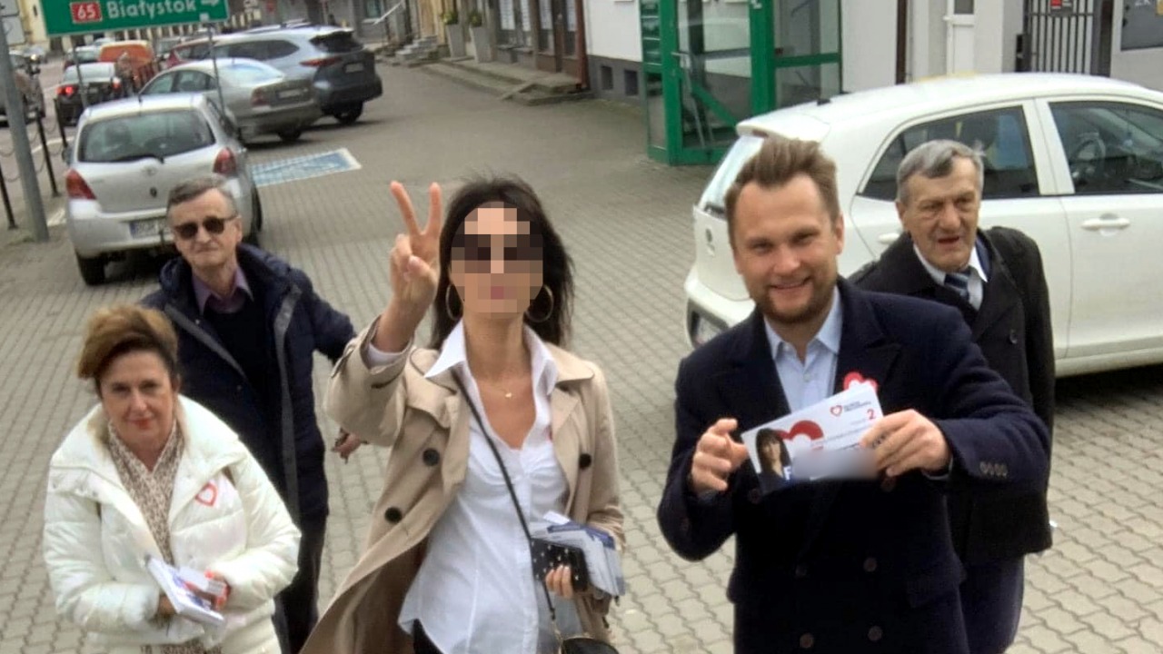 Krzysztof Truskolaski z Mileną F. podczas kampanii wyborczej w 2024 roku [fot. materiały wyborcze KO]